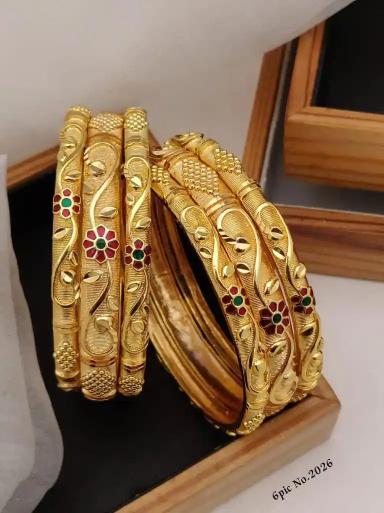 Traditional Bangles With Trendy Meenawork.png