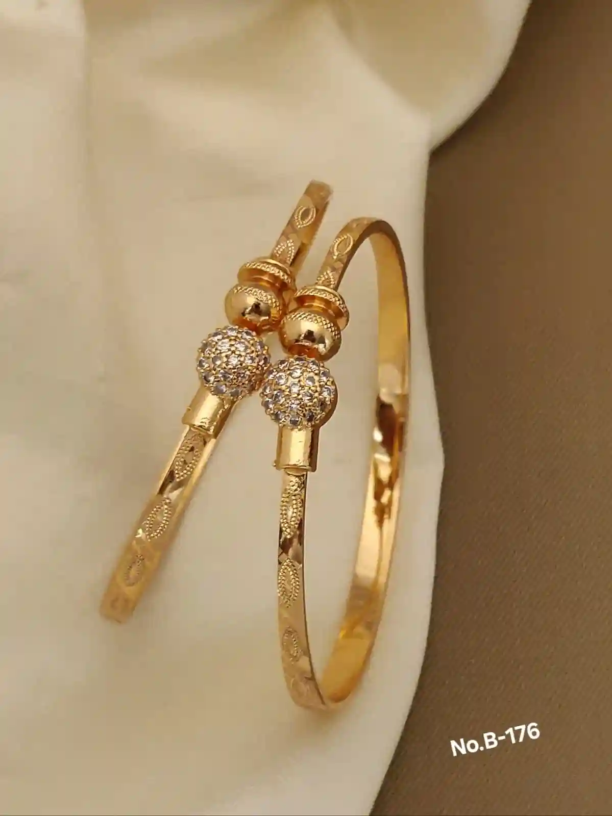 Stylish Adjustable Bracelet For Women & Girls Pack Of 2 Piece (1 Pair).png