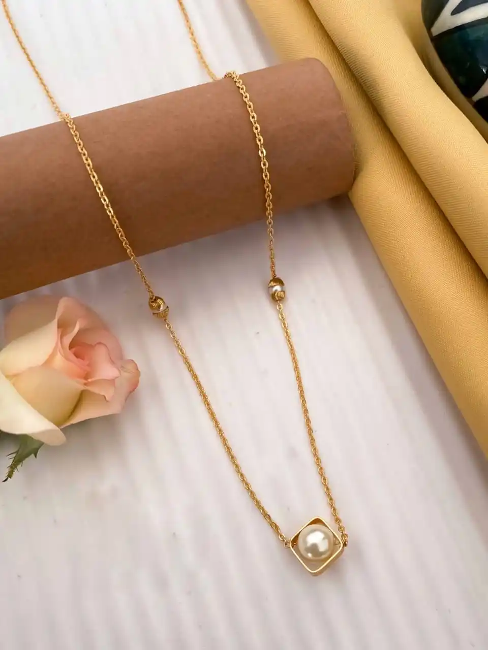 Stylish American Movable Stone With Long Micro Finish Chain.png